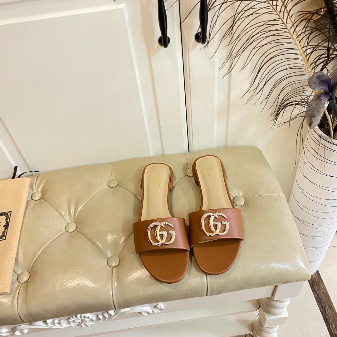 👟👟Ex-factory price 420👟👟, new Gucci slippers, cowhide surface, sheepskin lining, sizes 35-42 (custom-made sizes 43 and 44 are non-refundable)